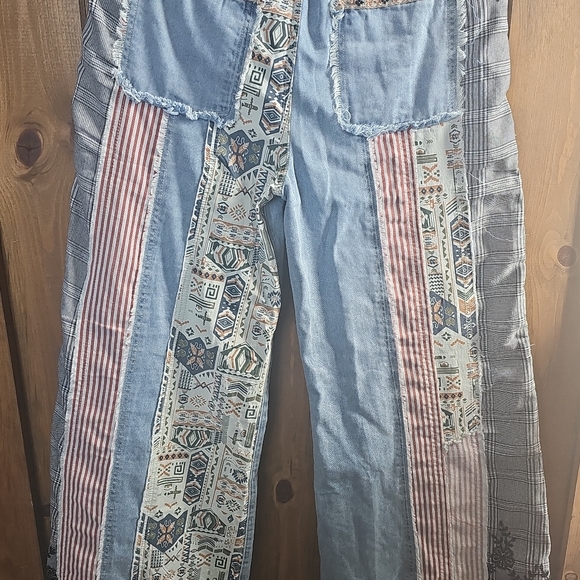 Pol Aztec Patched Jeans - Picture 3 of 3